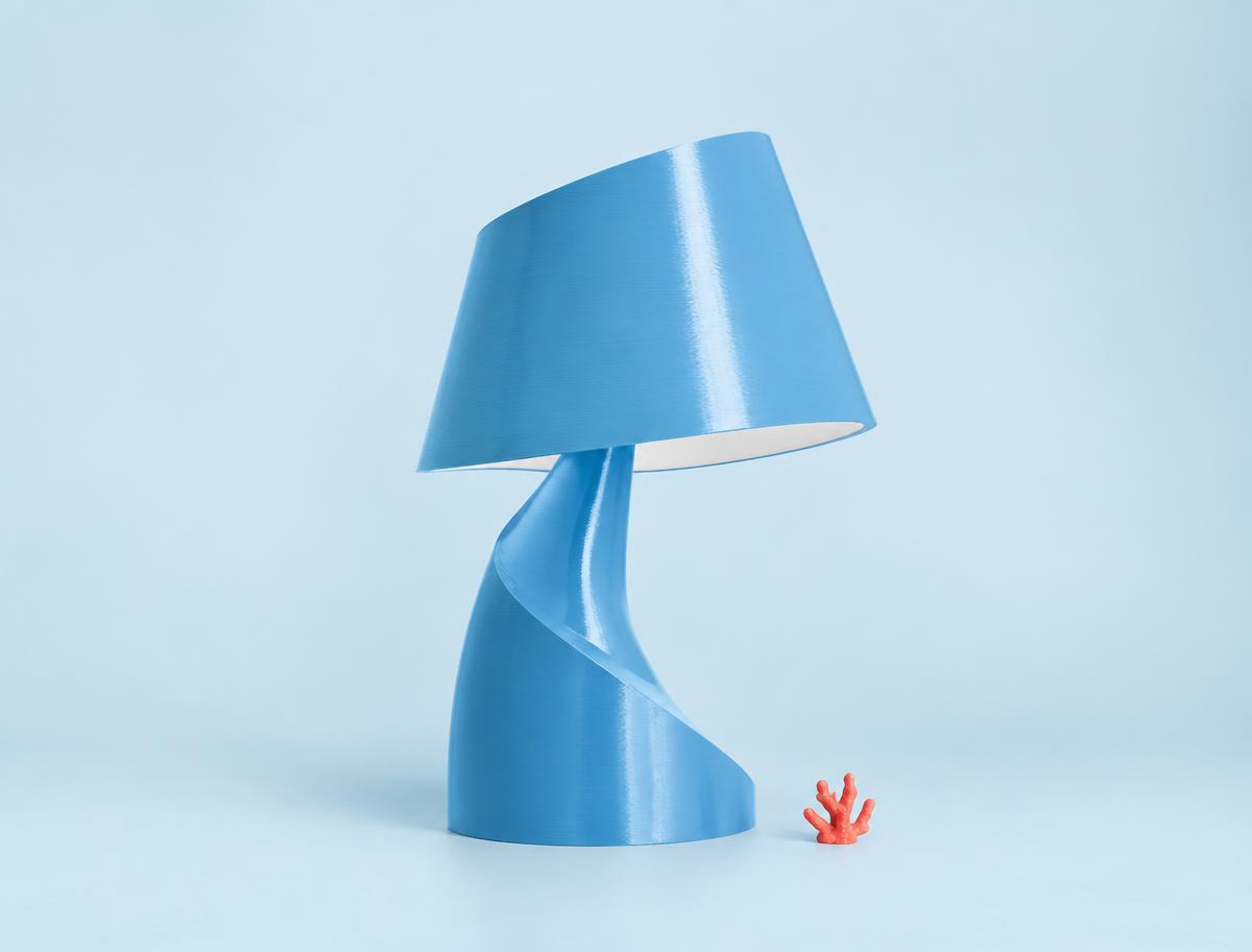Luminária azul impressa em 3D